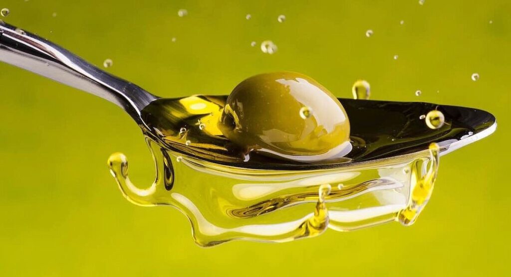 Extra Virgin Olive Oil Protects the Brain from Aging: What Scientists Have Found. Scientists have found a simple way to slow brain aging — it's in almost every kitchen. Image source: dzen.ru. Extra Virgin Olive Oil Protects the Brain from Aging: What Scientists Have Found. Scientists have found a simple way to slow brain aging — it's in almost every kitchen. Image source: dzen.ru. Photo.