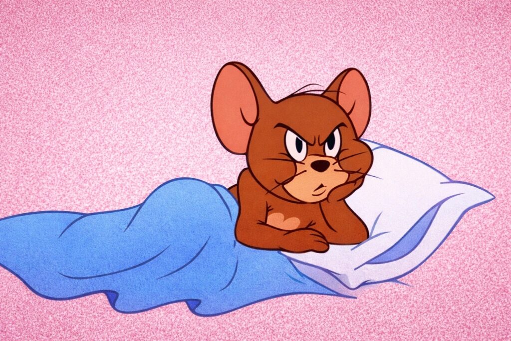 This method to fall asleep fast could harm you, be careful. Scientists say listening to pink noise for sleep is a bad idea. Photo.