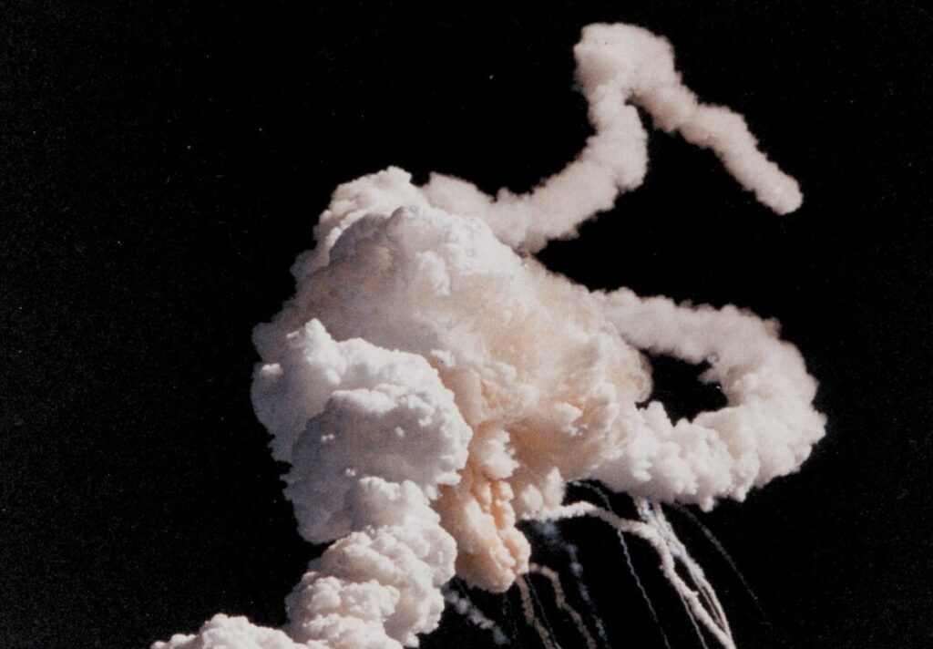 Challenger explosion in 1986. Image source: wikimedia.org