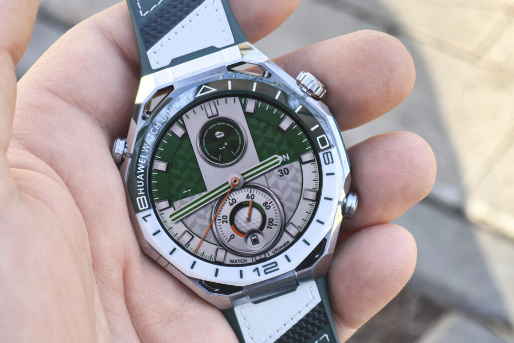 The screen is an important part of any smartwatch. Photo.