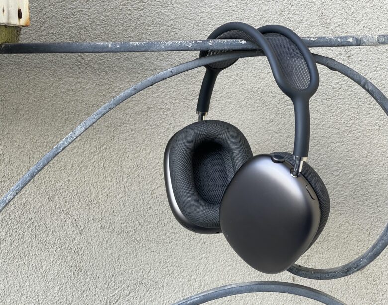 Same design and weight for AirPods Max — five years later