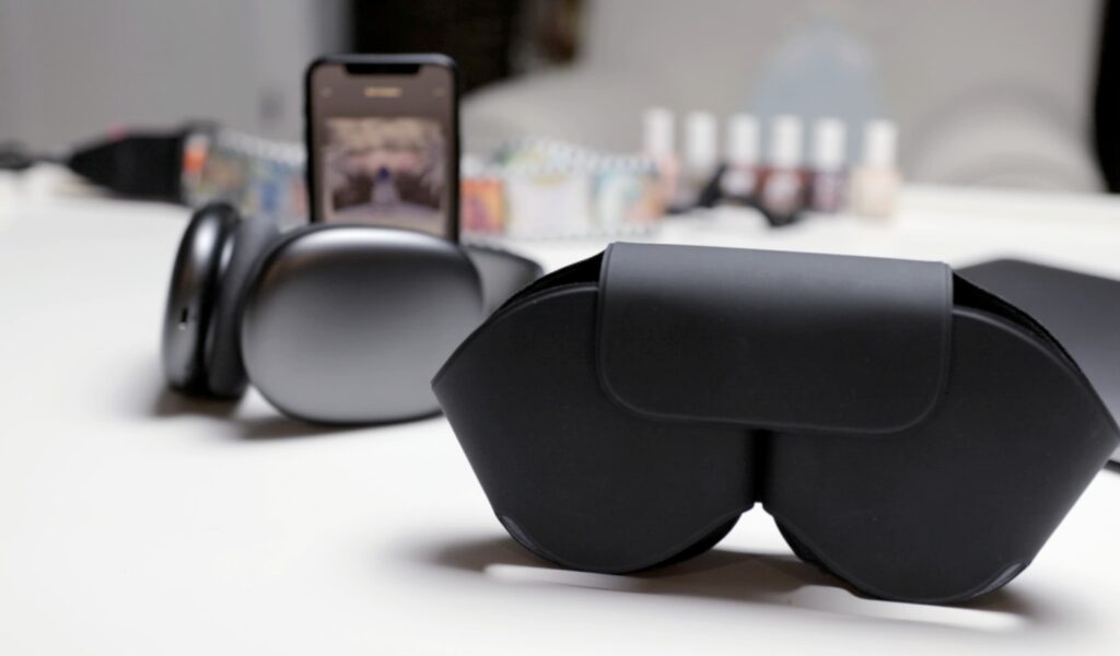 Smart Case still leaves most of the headphones exposed