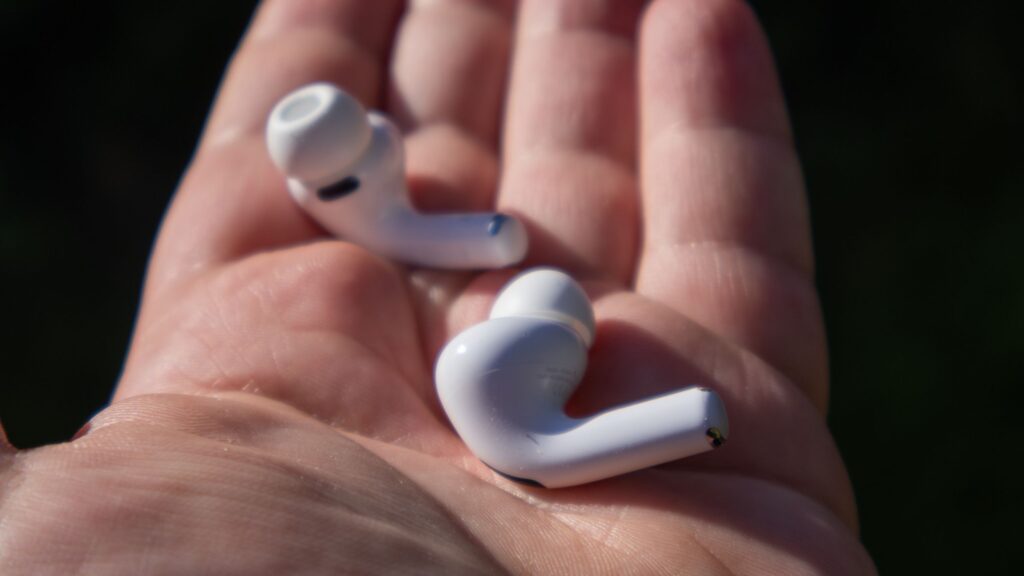 AirPods Ultra are already in development: everything known about Apple's new earbuds so far. Image: tomsguide.com