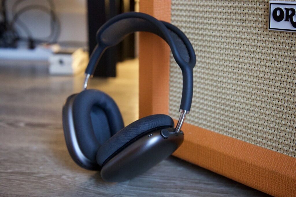 How Much Do AirPods Max 2 Cost and Are They Worth Buying. Can you tell which version of AirPods Max is in front of you? Image: 9to5mac.com. Photo.