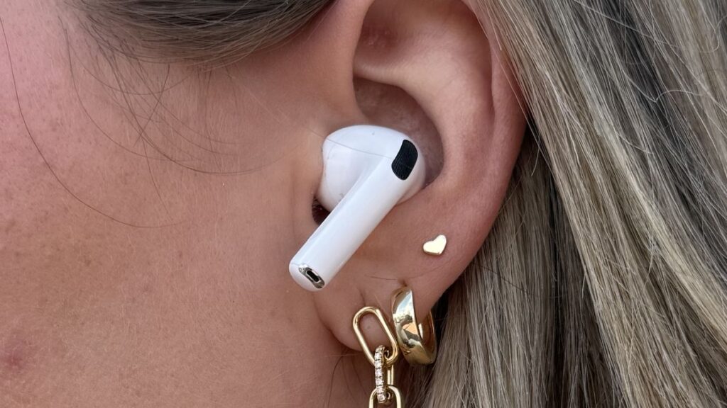Why AirPods Pro 3 Are Better Than AirPods 4. The Pros have more interesting features. You immediately understand what you're paying for. Image: tomsguide.com. Photo.