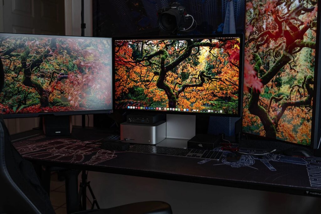 At a peak brightness of 2,000 nits, HDR content looks so vivid you want to reach out and touch the image (center). Image: petapixel.com