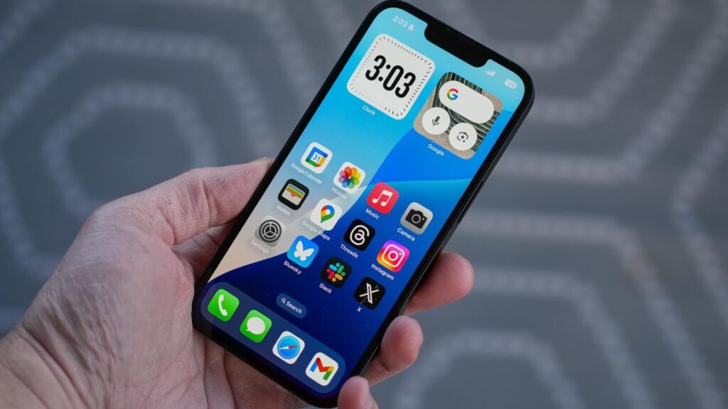 iPhone 16e fell victim to the new iPhone 17e. Image: uk.pcmag.com