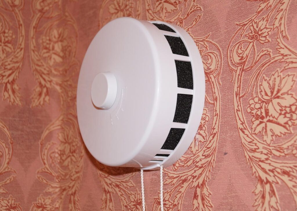How a Breezer Is Better Than a KIV Valve. You can still find these in apartments, but they can't compare to a breezer. Image: zilantvent.ru. How a Breezer Is Better Than a KIV Valve. You can still find these in apartments, but they can't compare to a breezer. Image: zilantvent.ru. Photo.