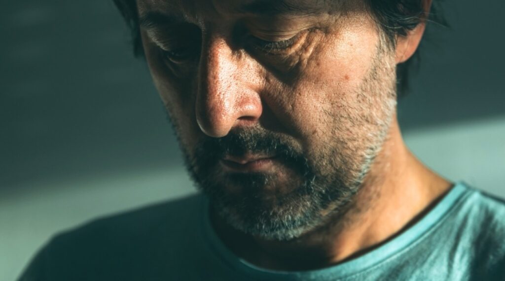 Scientists Found a Way to Reduce Depression in 10 Minutes. Sometimes the first step toward improvement doesn't require a psychologist's office — just ten free minutes. Image source: sciencealert.com. Scientists Found a Way to Reduce Depression in 10 Minutes. Sometimes the first step toward improvement doesn't require a psychologist's office — just ten free minutes. Image source: sciencealert.com. Photo.
