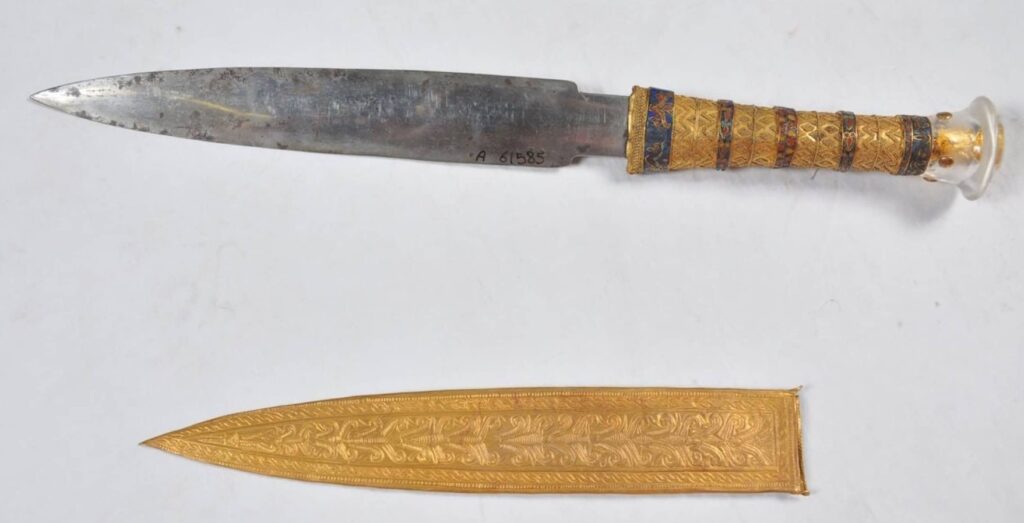 Why Tutankhamun's Dagger Did Not Rust for 3,000 Years. This dagger lay beside the pharaoh's mummy for over three millennia and looks as if it was just polished. Image source: zmescience.com. Why Tutankhamun's Dagger Did Not Rust for 3,000 Years. This dagger lay beside the pharaoh's mummy for over three millennia and looks as if it was just polished. Image source: zmescience.com. Photo.