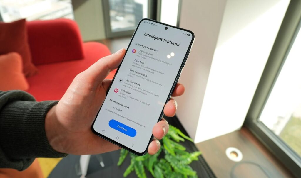 AI on the new smartphones is fully featured. Photo.