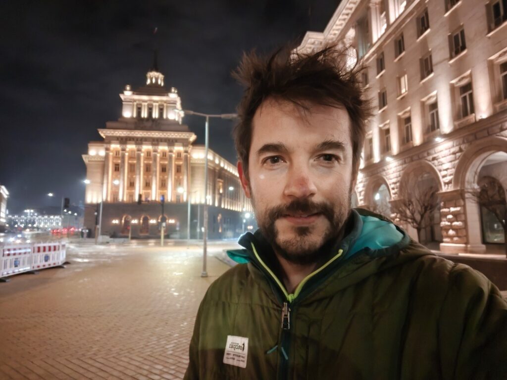 Xiaomi 17 or Galaxy S26 — Which Has a Better Camera. Photo from the front camera of Xiaomi 17. Image: GSMArena. Photo.