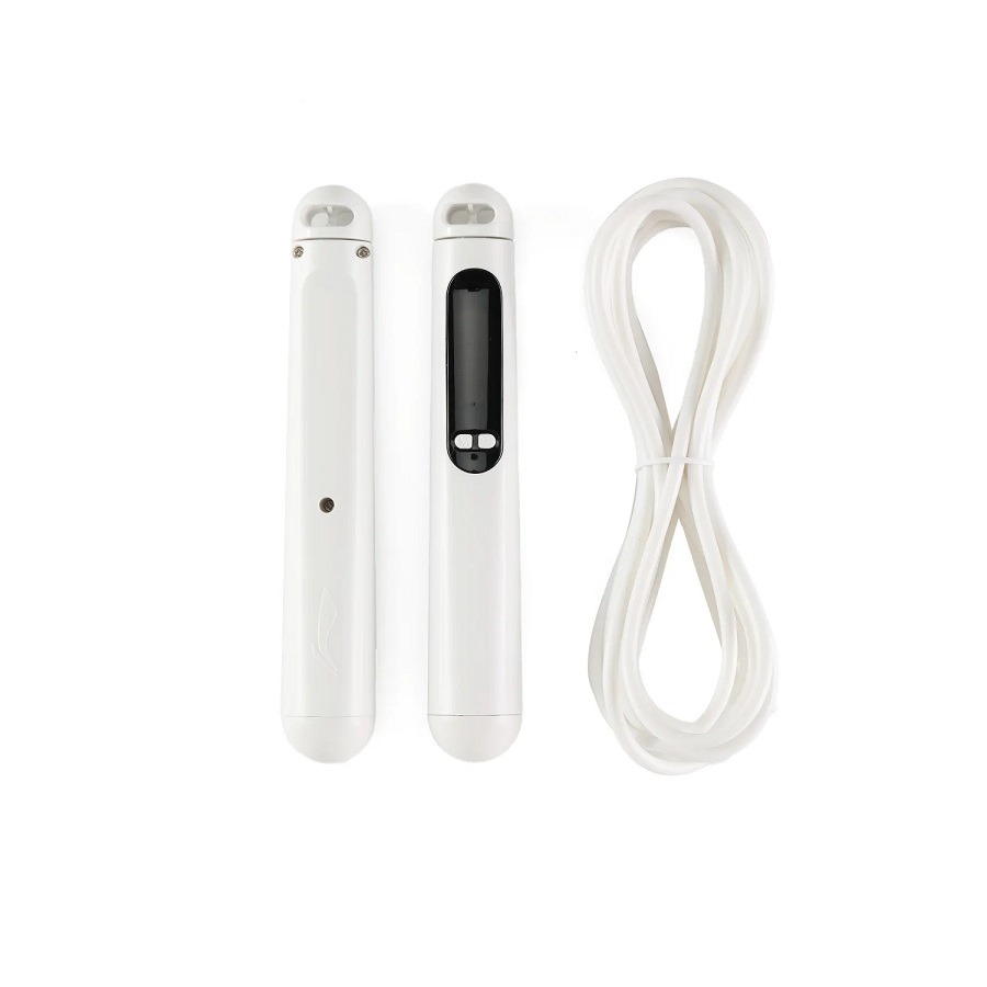 Li-Ning Smart Jump Rope. A jump rope that counts your jumps for you. Li-Ning Smart Jump Rope. A jump rope that counts your jumps for you. Photo.