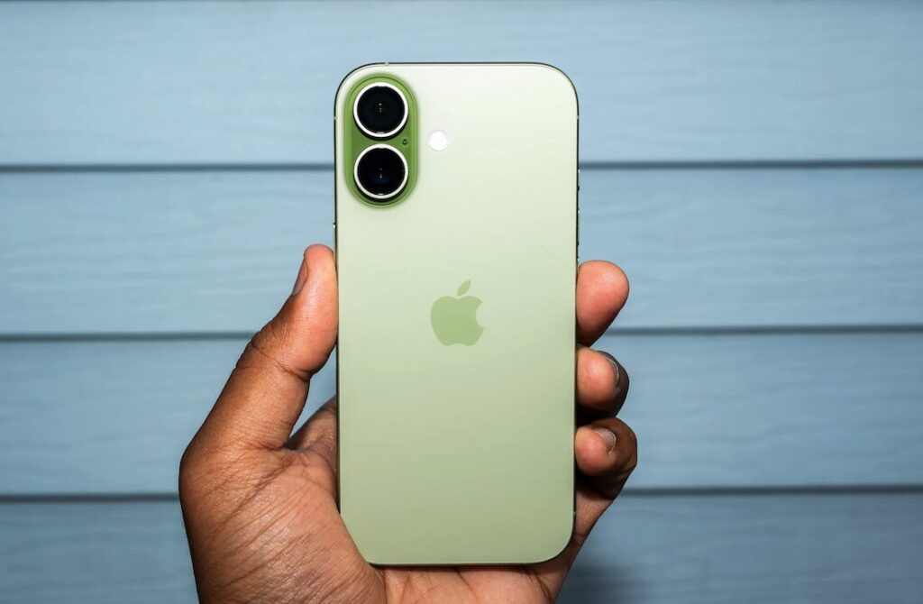 iPhone 17 wins on camera.