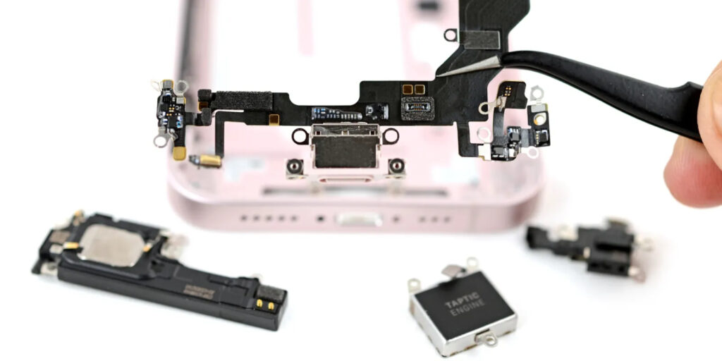 Why USB-C in iPhone 17e is hard to replace. Replacing the USB-C port is quite a challenge. Image: 9to5mac.com. Photo.