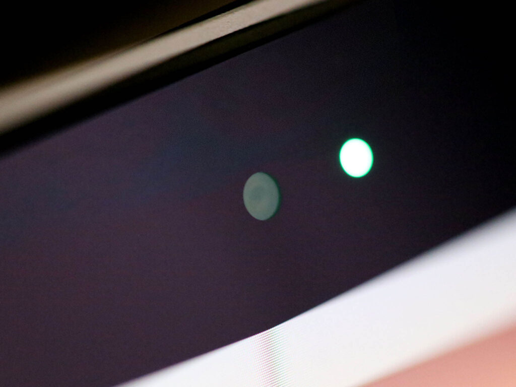 On older and more advanced Macs, the green dot is implemented as a separate LED. Image: imore.com