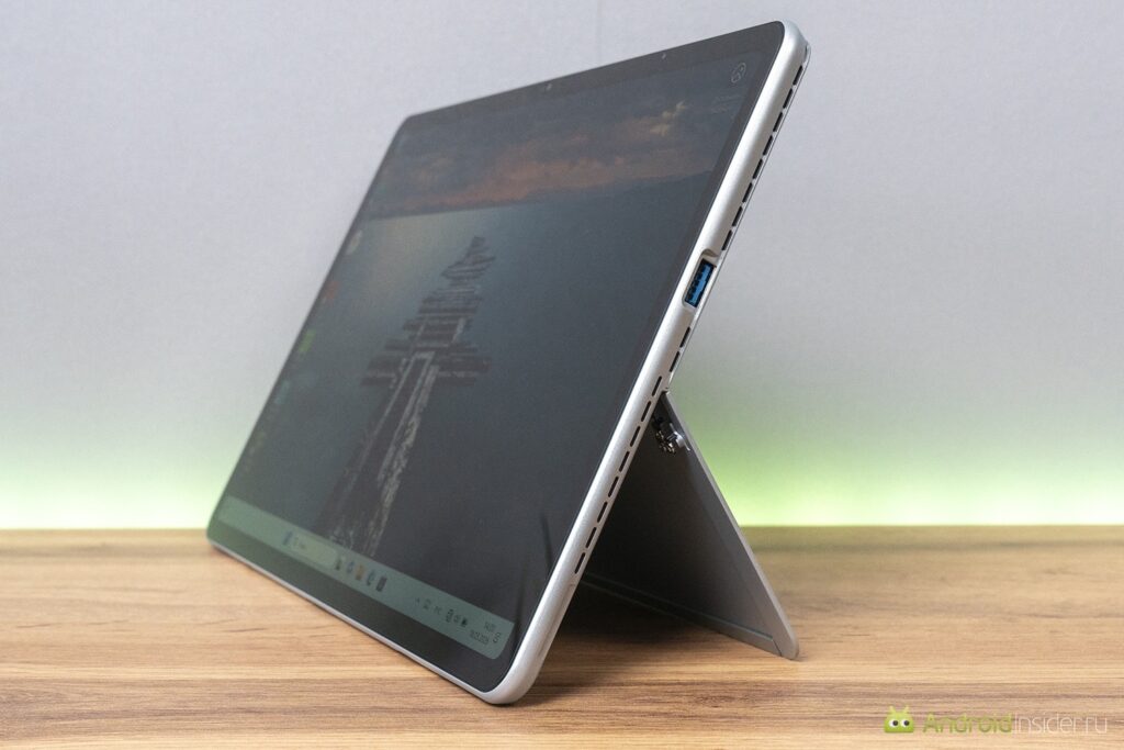The tablet can stand on its own thanks to the built-in kickstand.
