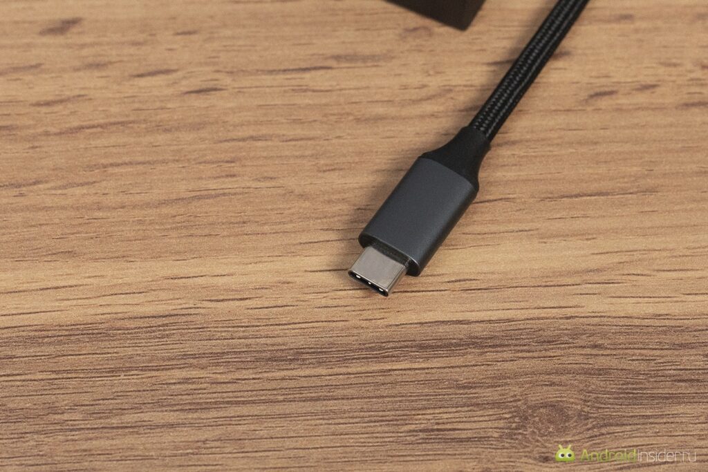 UGREEN Revodok 12-in-1 CM886 — лучший хаб для ноутбука. Через всего один USB-C можно подключить очень много всего. Through just one USB-C, you can connect a whole lot of things.