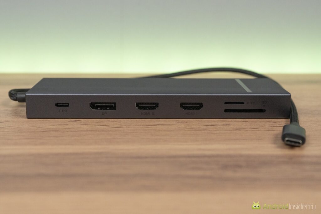 UGREEN Revodok 12-in-1 CM886 — лучший хаб для ноутбука. Одна сторона. One side.