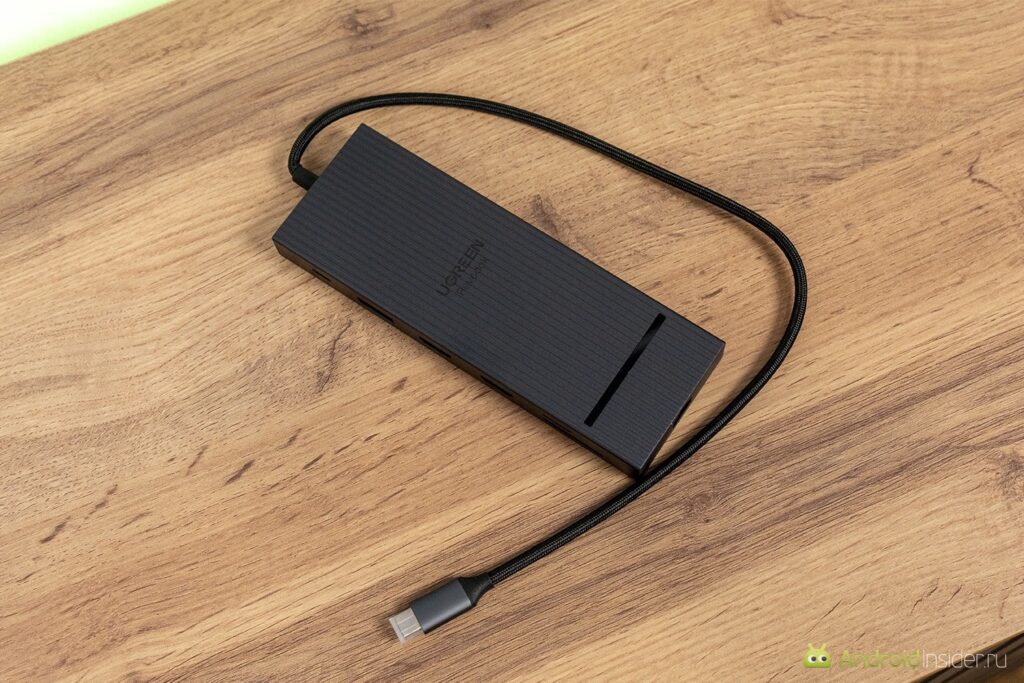UGREEN Revodok 12-in-1 CM886 — лучший хаб для ноутбука. Корпус металлический. The body is metal.