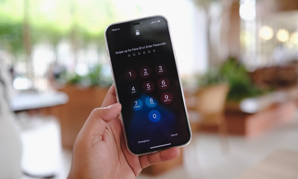 How to disable Face ID but keep the passcode. Image: idropnews.com