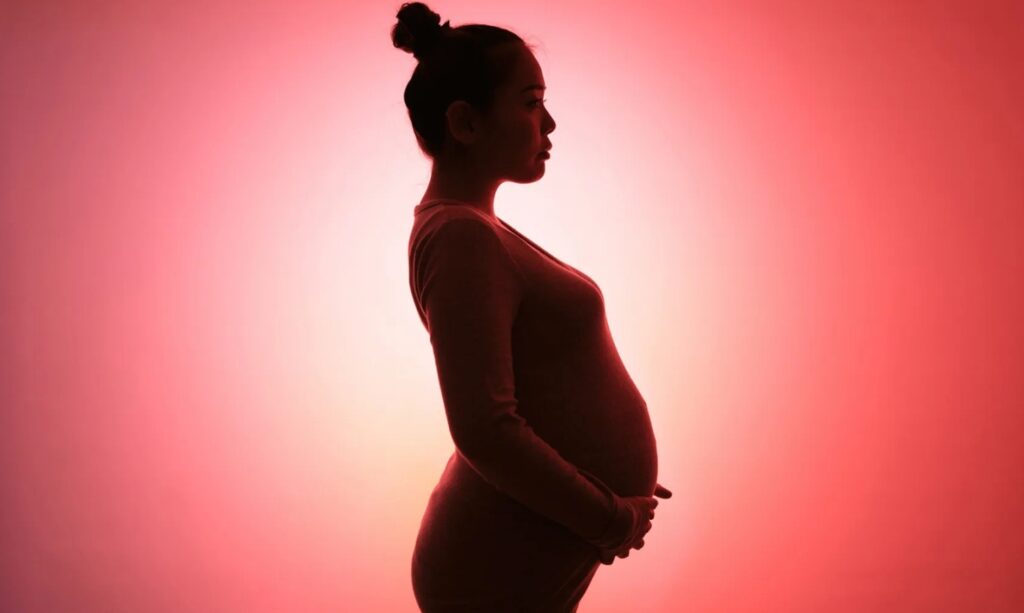 How pregnancy permanently changes a woman's body: things you definitely didn't know. After giving birth, some women discover that their shoe collection needs a complete overhaul. Image source: popsci.com. How pregnancy permanently changes a woman's body: things you definitely didn't know. After giving birth, some women discover that their shoe collection needs a complete overhaul. Image source: popsci.com. Photo.