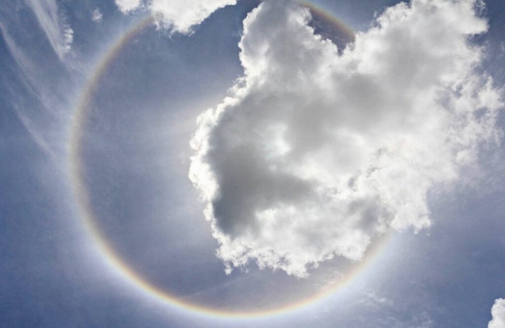 Why we only see half a rainbow. Photo of a circular rainbow. Now you've seen everything. Image source: scienceabc.com. Why we only see half a rainbow. Photo of a circular rainbow. Now you've seen everything. Image source: scienceabc.com. Photo.