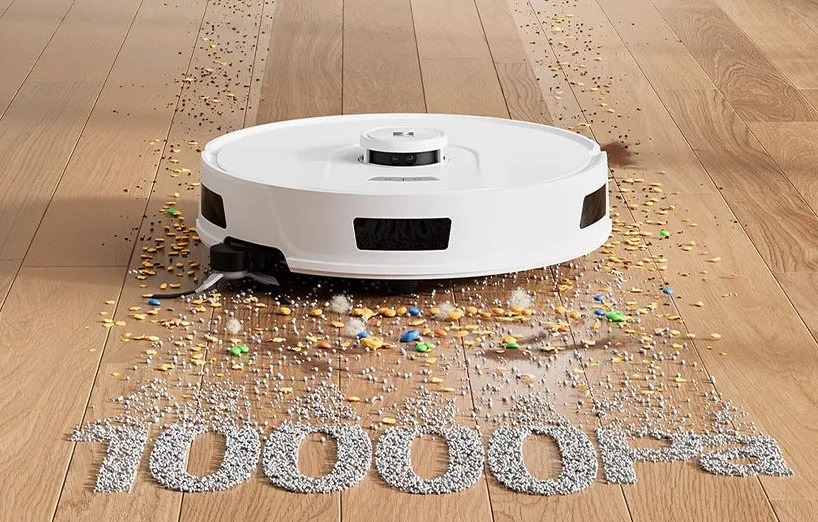 Redroad R11 Robot Vacuum — Automatic Cleaning. The robot vacuum does everything on its own. Redroad R11 Robot Vacuum — Automatic Cleaning. The robot vacuum does everything on its own. Photo.