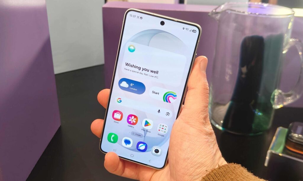 iOS or Android: What to Choose in 2026. I think OneUI is slightly overloaded, but that's subjective. Image: digitaltrends.com. iOS or Android: What to Choose in 2026. I think OneUI is slightly overloaded, but that's subjective. Image: digitaltrends.com. Photo.