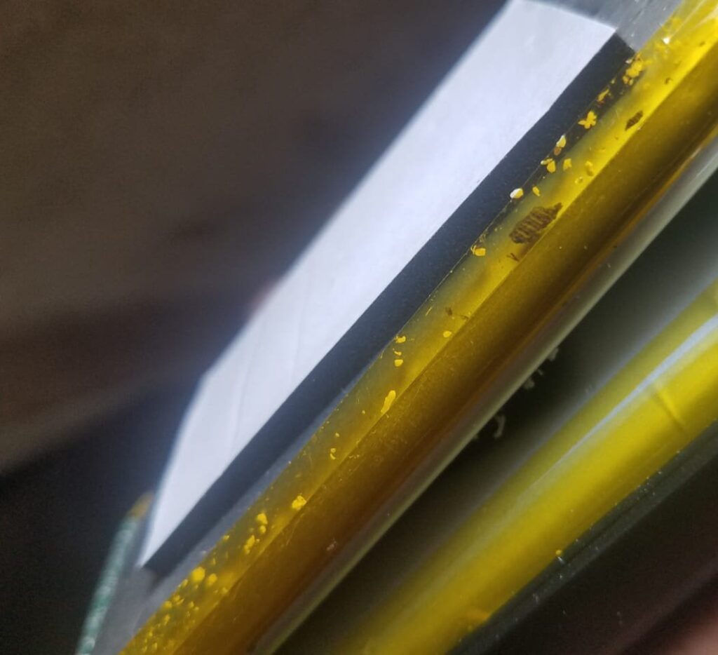 What temperature to store a smartphone at. Important conditions. An overheated phone is prone to battery swelling and fire. What temperature to store a smartphone at. Important conditions. An overheated phone is prone to battery swelling and fire. Photo.