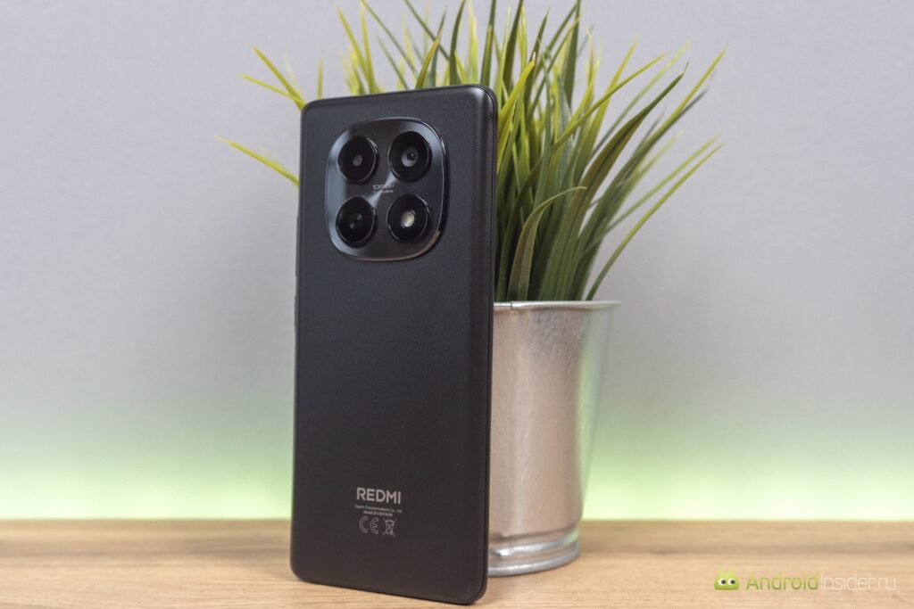 Design and Dimensions: Lightweight Redmi vs. Rugged realme. Redmi Note 15 — a strict classic phone. Design and Dimensions: Lightweight Redmi vs. Rugged realme. Redmi Note 15 — a strict classic phone. Photo.