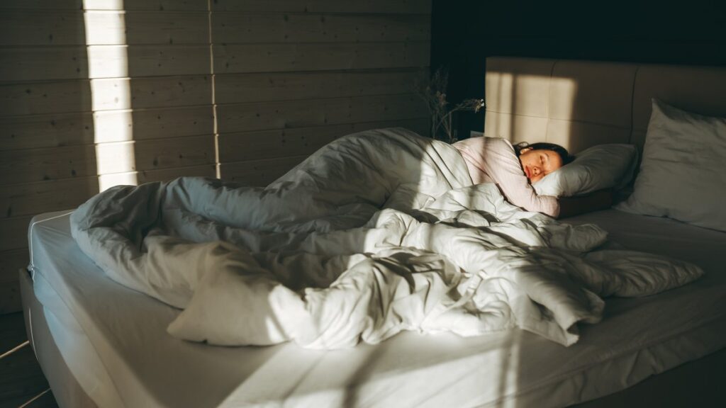 Side sleeping is one of the most common and physiologically sound positions. Photo.