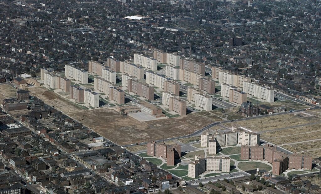 Aerial view of Pruitt-Igoe. Image source: wikipedia.org