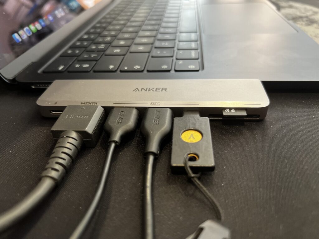 Which USB-C hubs don't work with MacBook Neo. These compact hubs that 'hug' the MacBook look neat, but they're the ones that don't get along with the Neo due to port speed differences. Image: gadgetoid.com. Photo.