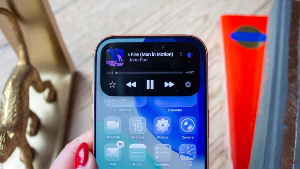 If you have an iPhone with Dynamic Island, it will continue receiving updates for a long time. Image: macworld.com
