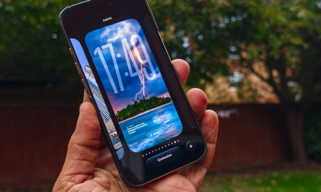 Now you'll know all the ways to change wallpaper on iPhone. Image: digitaltrends.com