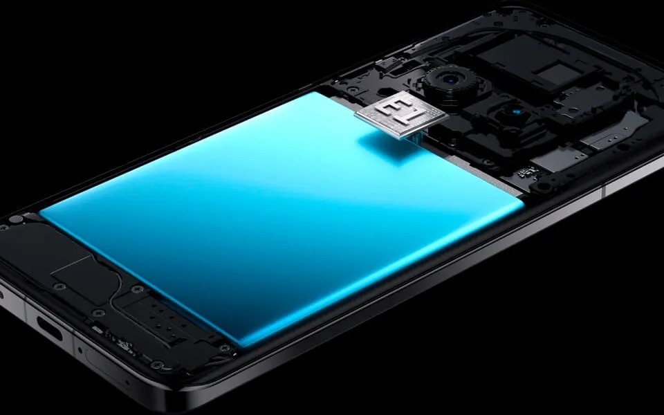 It is specifically silicon-carbon technology that has helped manufacturers learn to make smartphones with 10000 mAh batteries in thin bodies