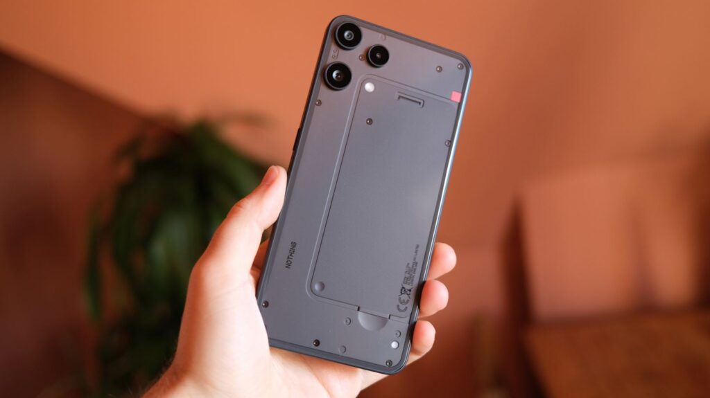 The 3a Lite is a twin brother of the Phone 2 Pro, but more premium thanks to its design