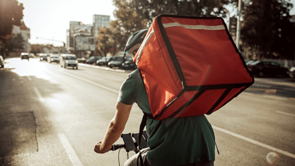 AI definitely won't be able to replace couriers. Image: raiffeisen-media.ru. Photo.