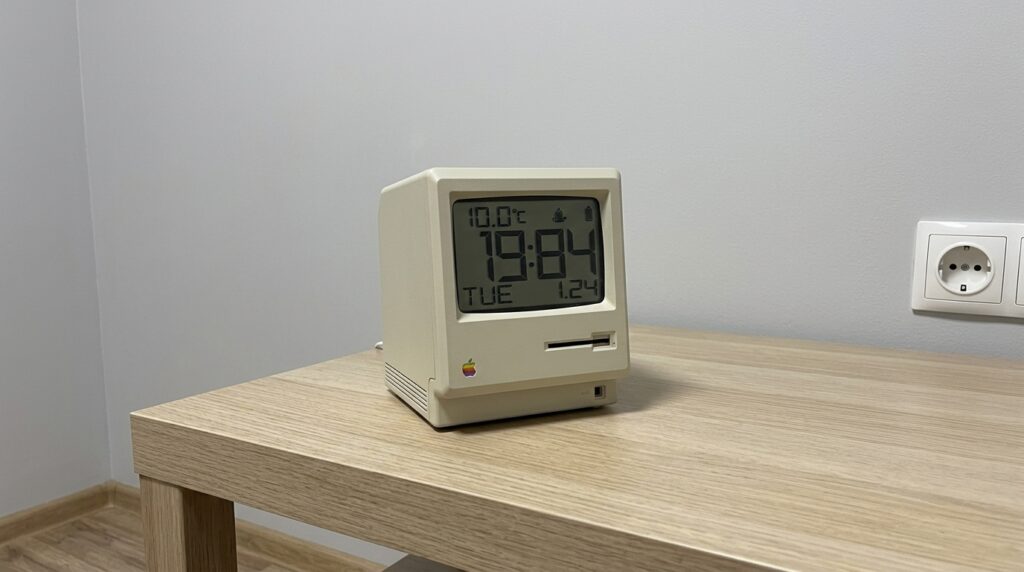 You look at it and want to launch Oregon Trail from a floppy disk