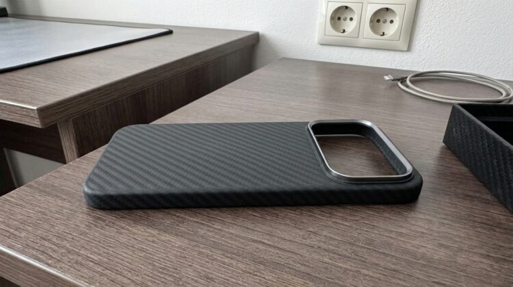 Carbon MagSafe case after four months of use