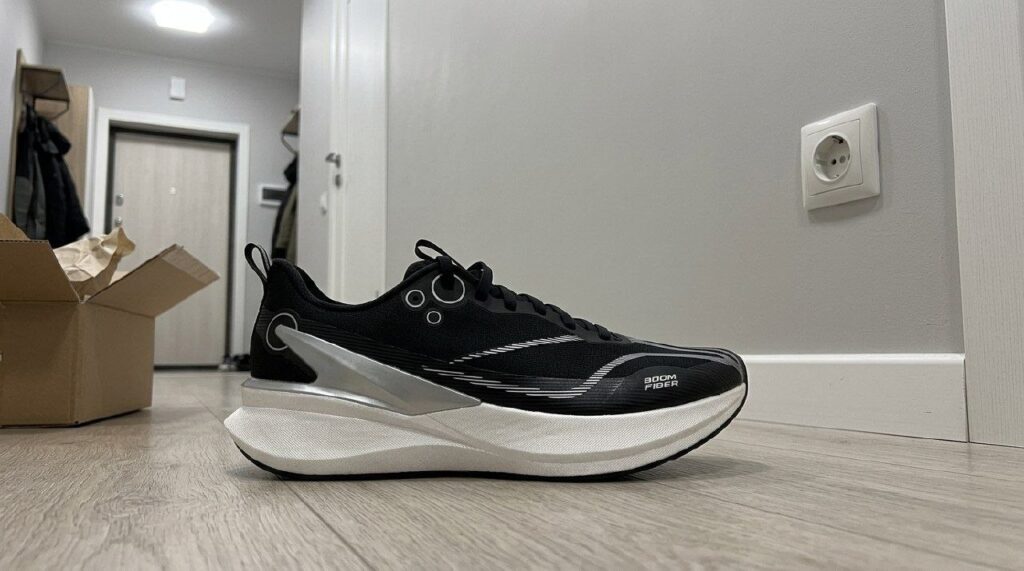The sole is so soft that you want to run just for the pleasure of it.