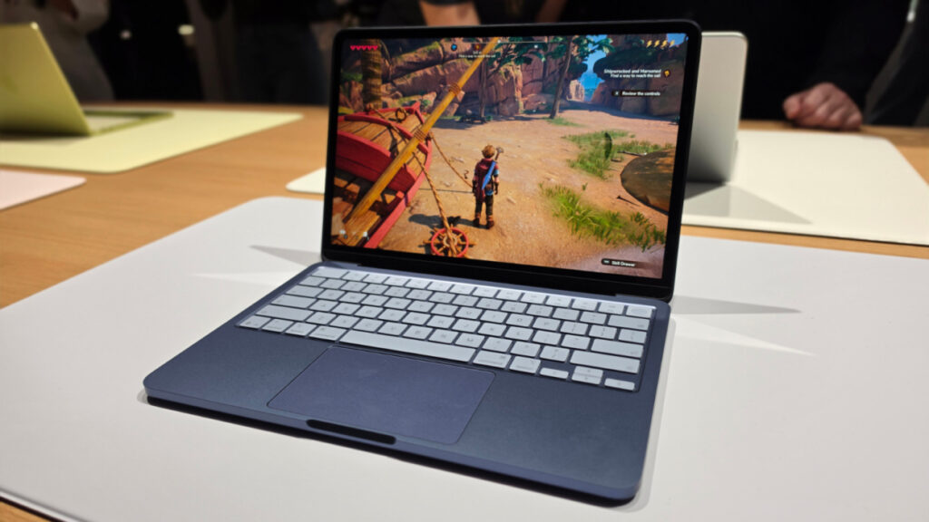 How macOS compresses RAM and speeds up Mac. MacBook Neo with 8 GB even allows gaming on it. Photo.