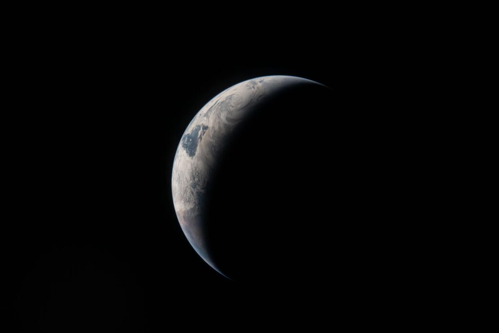 Artemis II captured stunning shots that make perfect iPhone wallpapers