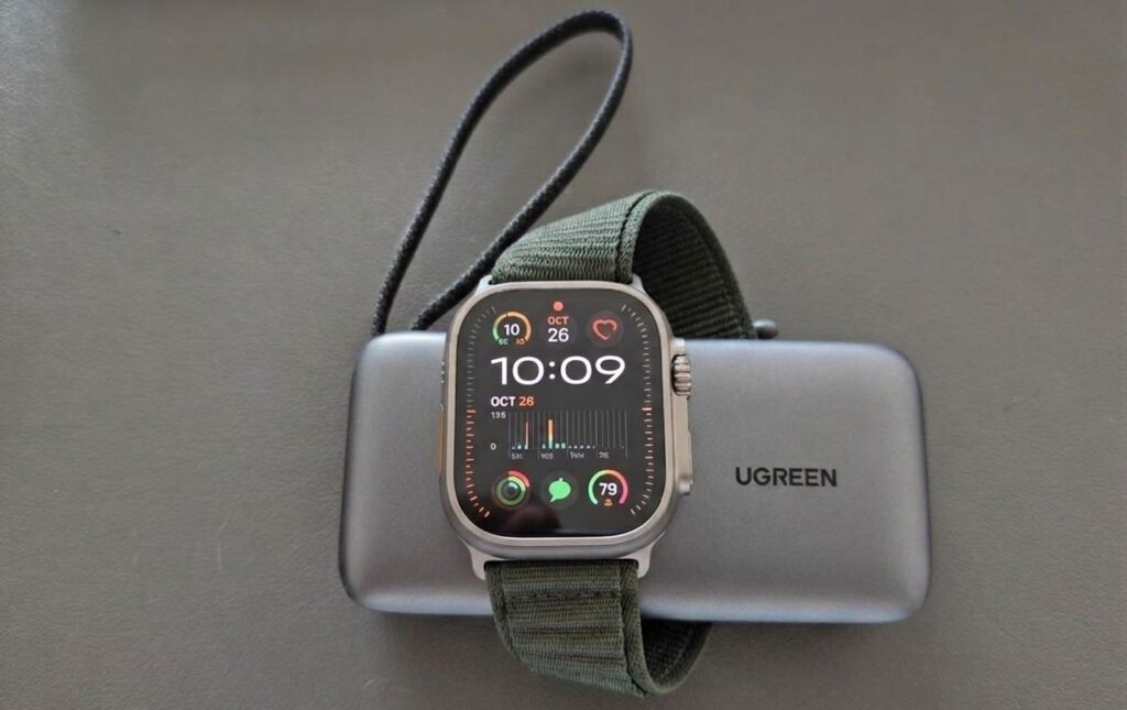 A portable charger with Apple Watch charging — that's quite rare