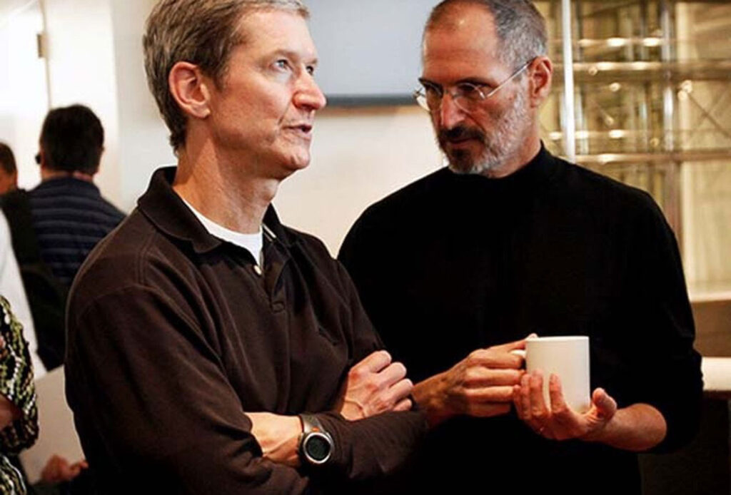 What Steve Jobs and Tim Cook have in common. The two Apple leaders had a lot in common. Image: gazeta.ru. Photo.