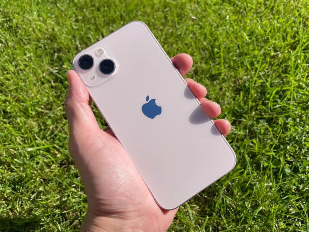 iPhone 13 is once again among the losers