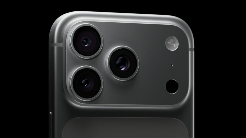 The camera on the new iPhone will protrude even more than it does now. Photo.