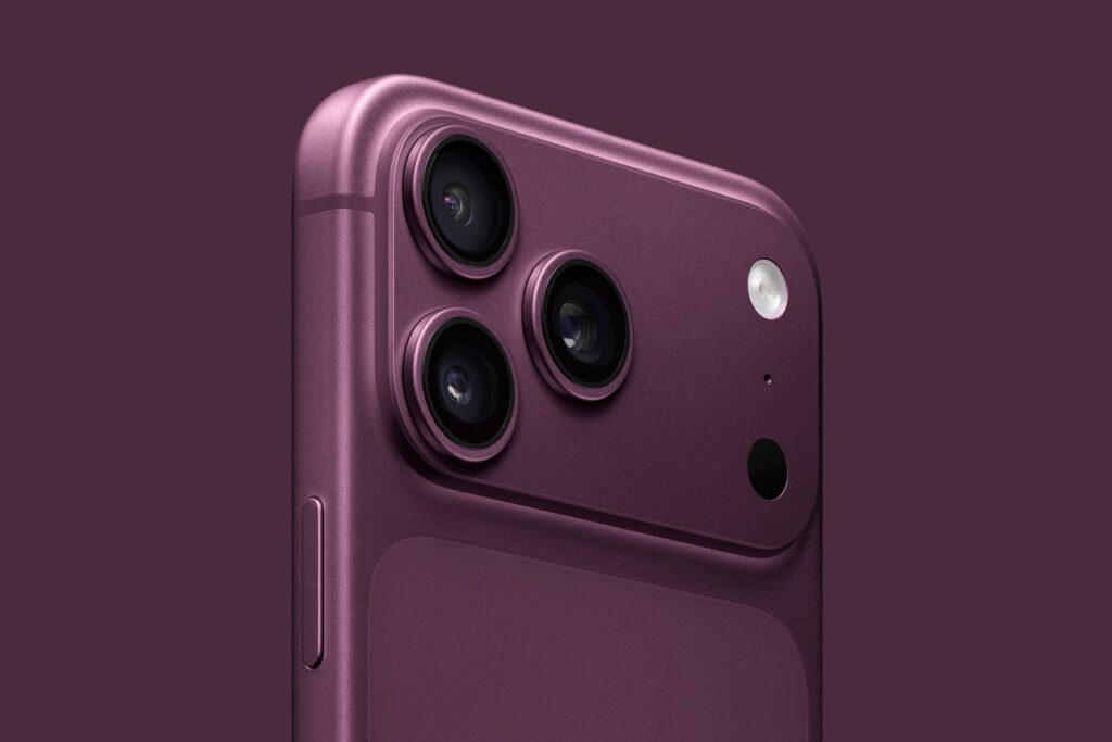 Why iPhone 18 Pro will get a better camera than iPhone Ultra. iPhone 18 Pro will have three cameras. Photo.