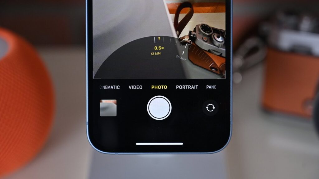 Understanding zoom on iPhone. Image: appleinsider.com. Photo.